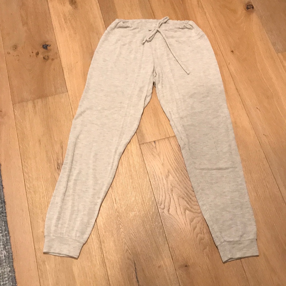 Beyond Yoga joggers